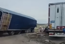 Есть погибшие: в Карагандинской области произошло столкновение фур