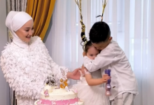 Молдир Ауелбекова трогательно поздравила дочь с днем рождения