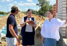 Партийцы контролируют строительство домов для пострадавших от паводков в Актюбинской области