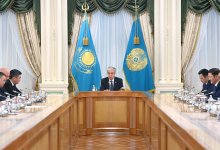 Токаев жестко раскритиковал качество железнодорожных перевозок в стране