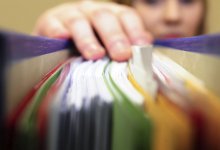 Новые документы добавят в личные дела госслужащих