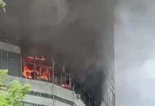 Крупный пожар в подмосковном НИИ: люди заблокированы на седьмом этаже