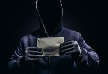 Записки с угрозами оставляла соседка жительнице Павлодара