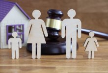 Бабушку обязали выплачивать алименты внуку вместо безответственного отца