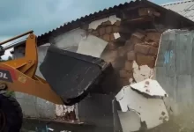 Дома, признанные аварийными после паводка, сносят в Актобе