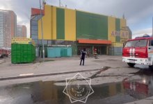 Сгорели три бутика: в Астане произошел пожар в торговом доме