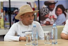 74-летний марафонец отправляется в пешее путешествие из Казахстана в Китай