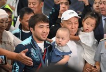 Асфальт положили у дома Елдоса Сметова в Таразе (ВИДЕО)