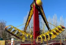 Люди застряли на аттракционе: подробности инцидента в Астане