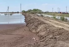 Четыре месяца в изоляции: жители Атырау страдают от дамбы