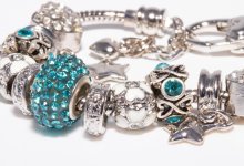 Instagram помог вернуть украденный браслет жительнице Астаны