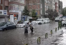 Сильный ливень вызвал масштабное наводнение в столице Турции