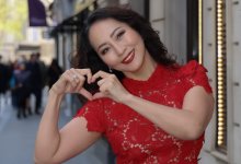 Коллега Баян Алагузовой похвасталась обручальным кольцом