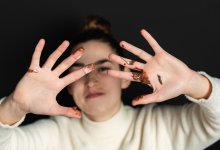 Павлодарец закидал фекалиями знакомую должницу