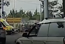 "Скорая" сбила женщину на пешеходе в Алматы