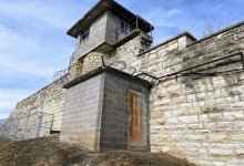 Грабителя забыли посадить в тюрьму