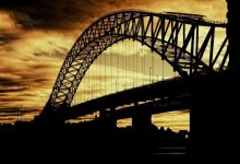 Мужчина упал с моста в реку в Усть-Каменогорске