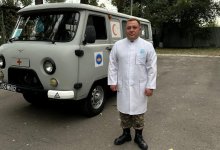 Врача Минобороны РК, спасшего пассажирку самолета, представят к награде