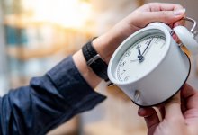 Иск о переводе часов отказался рассматривать суд Астаны