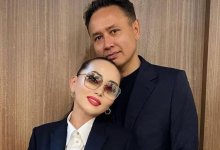 Баян Алагузова показала, как Турсен Алагузов укачивает дочку