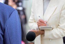 Выгорание, отсутствие кадров и низкие зарплаты: что происходит с журналистикой в Казахстане