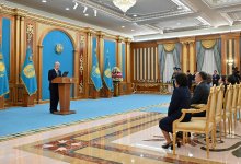 Президент поздравил учителей с профессиональным праздником