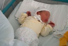 В роддоме Караганды женщина отдала двух новорожденных детей другим семьям