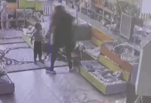 Воспитателя отстранили от работы после странного поведения в Темиртау