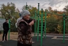 73-летняя жительница Шымкента ставит рекорды на турниках