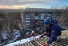 3-летний малыш заставил спасателей лазить по крышам в Петропавловске