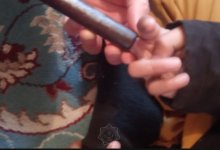 Мальчик сунул руку в трубу в ВКО: на помощь пришли спасатели