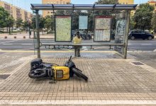 Экскаватор насмерть задавил подростка на мопеде в Алматы