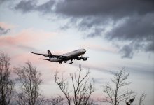 Разделили сестер-близняшек: суд выписал Air Astana крупный штраф