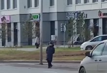 Опасную игру на дороге устроили дети в Астане (ВИДЕО)