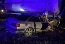 Авто врезалось в поезд в Степногорске: есть погибшие