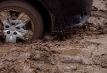 Спасатели вызволили россиян из грязевого плена в Актюбинской области (ВИДЕО)