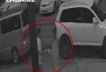 Мужчина напал на девушку посреди улицы в Актау