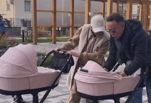 Баян Алагузова вместе с супругом погуляли с новорожденными дочками