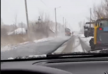 Асфальт клали на мокрый снег в Семее