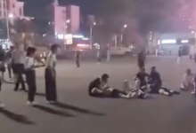 Автомобиль въехал в толпу людей в Китае