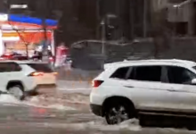 Целую улицу затопило водой из колодца в Астане