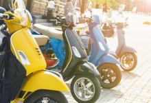 Мопедистов обязали регистрировать свой транспорт