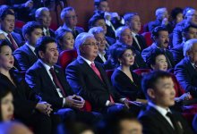 Токаев посетил концерт, посвященный поэту Шомишбая Сариева