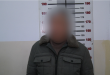 Мужчину, ударившего женщину в автобусе за громкий разговор, арестовали в Алматы