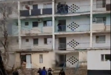 Мужчина перерезал себе горло и спрыгнул с высотки в Жанаозене