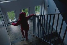 Школьница избила сверстницу за слухи о себе в Жанаозене