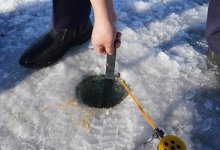 Об опасности тонкого льда рассказали спасатели