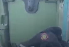 В Астане нашли полицейскую одежду у мусорного бака