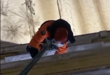 В Астане мать оставила двух маленьких детей одних в квартире