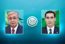 Токаев поздравил Бердымухамедова с нейтралитетом Туркменистана